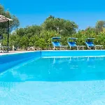 펜션 Trulli Acquario Gemelli Complex *
