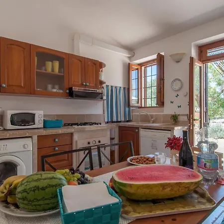 Trulli Acquario Gemelli Complex Holiday home *